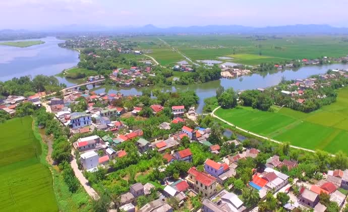 Crafting products from agarwood