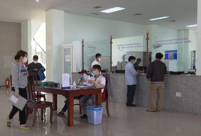 Bản tin kinh tế ngày 12/2: Chế độ kế toán cho hộ kinh doanh: Cơ hội tiến lên doanh nghiệp