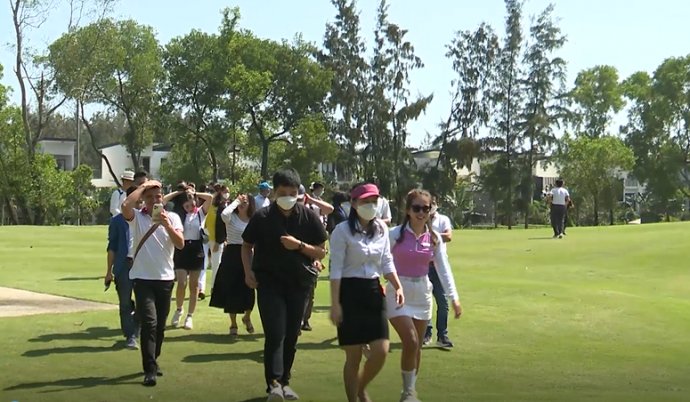 Xây dựng sản phẩm mới thu hút khách