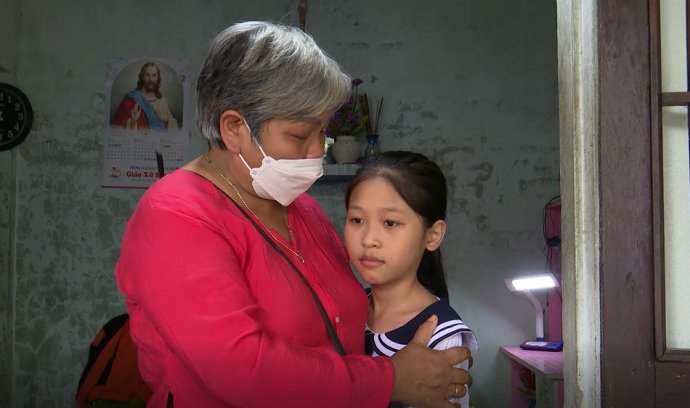 Người mẹ đỡ đầu của trẻ khó khăn Lăng Cô