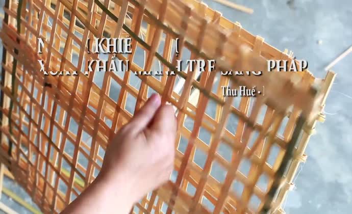 Người khiếm thị xuất khẩu mành tre sang Pháp
