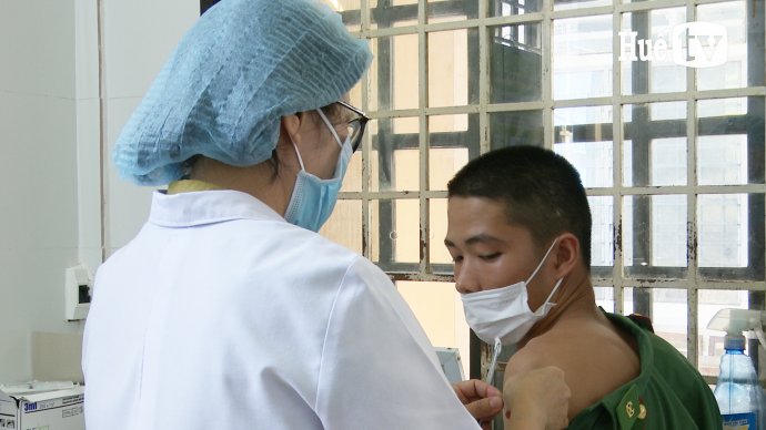 Tăng tốc tiêm mũi 4 vắc-xin phòng COVID-19