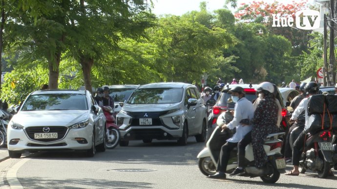 Giải pháp tối ưu cho việc dừng, đỗ ô tô trên các tuyến phố