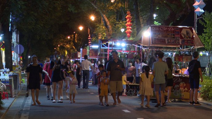 Hiệu quả kinh tế từ Phố đêm Hoàng thành