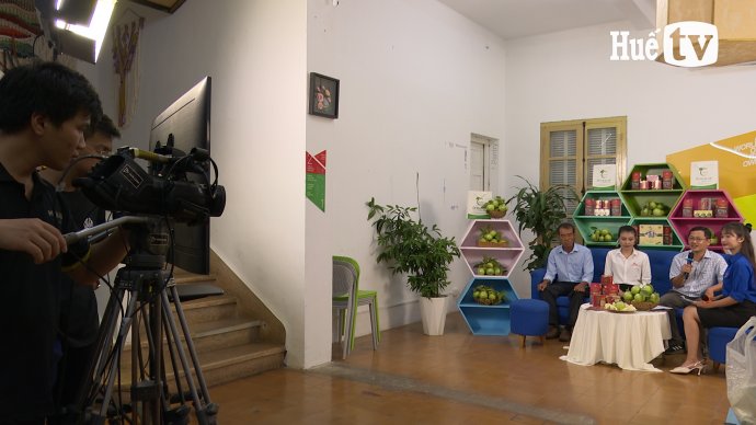 Thanh niên kết nối, hỗ trợ tiêu thụ nông sản