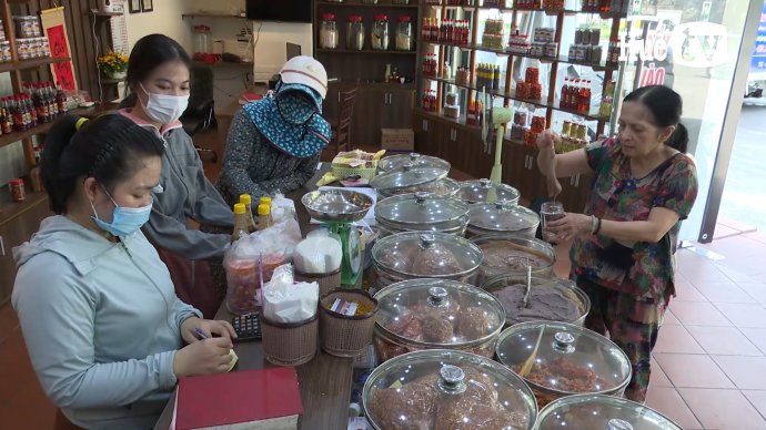 Bản tin kinh tế 15/10: Đưa Ruốc Huế ra thị trường lớn