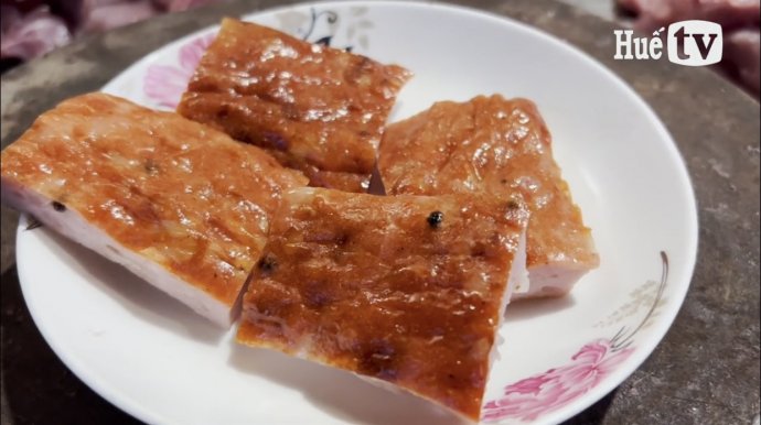 Keeping the traditional craft of making Cha Ong Tre