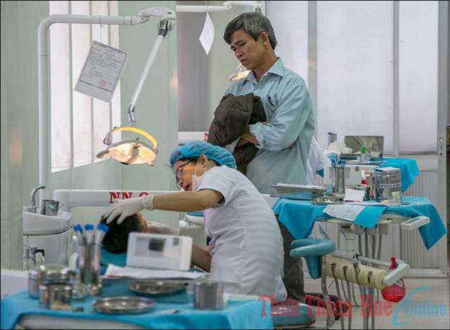 Người nghèo tiếp cận các dịch vụ y tế