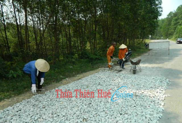 Sửa đường đón Tết