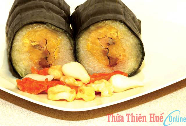 Bánh Tét Đinh Hương