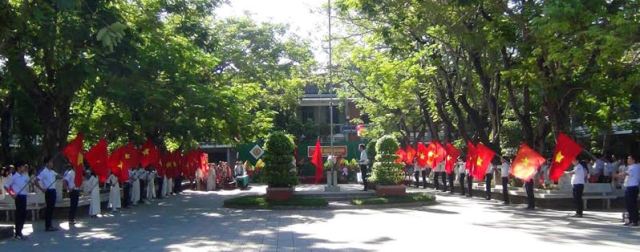 Năm mươi năm tự hào