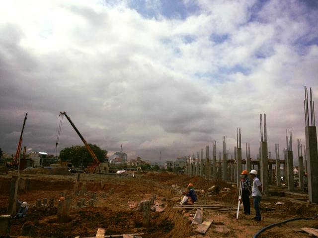 Bám công trường ngày giáp Tết