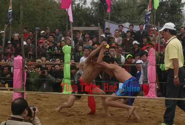 Hội vật làng Sình Đề cao tinh thần thượng võ