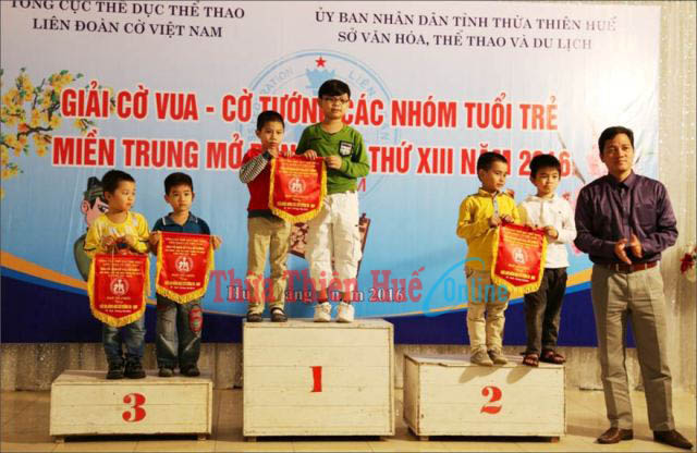 Huế thắng áp đảo tại giải cờ vua, cờ tướng trẻ miền Trung 2016