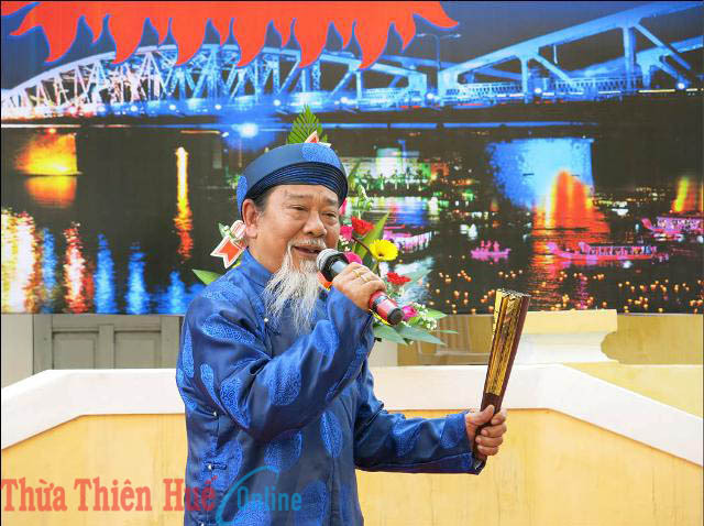 Thơ Nguyên Tiêu của người cao tuổi