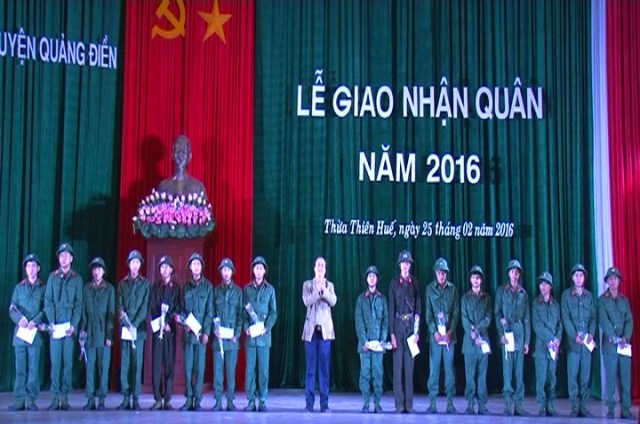 Quảng Điền Gặp mặt, động viên thanh niên lên đường nhập ngũ năm 2016