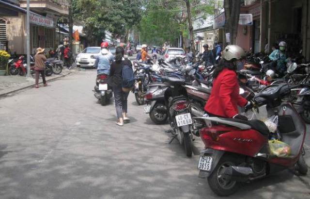 Cần “trả” lại thông thoáng cho đường Trần Thúc Nhẫn