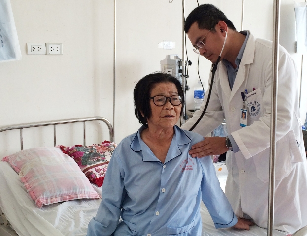 Thương người và dấn thân