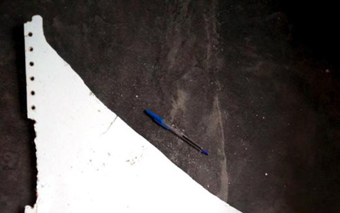 2 mảnh vỡ máy bay được tìm thấy ở Mozambique là của MH370