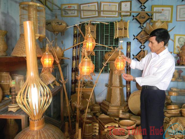 Lô gô nhận diện sản phẩm Nâng tầm hàng thủ công mỹ nghệ Huế