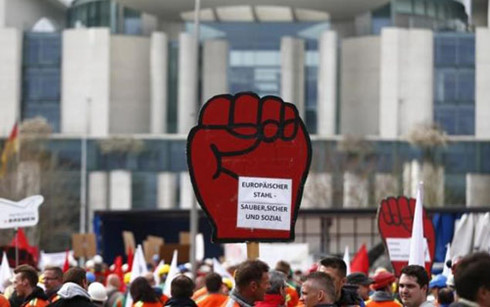 Hàng nghìn công nhân ngành thép Đức biểu tình vì lo mất việc