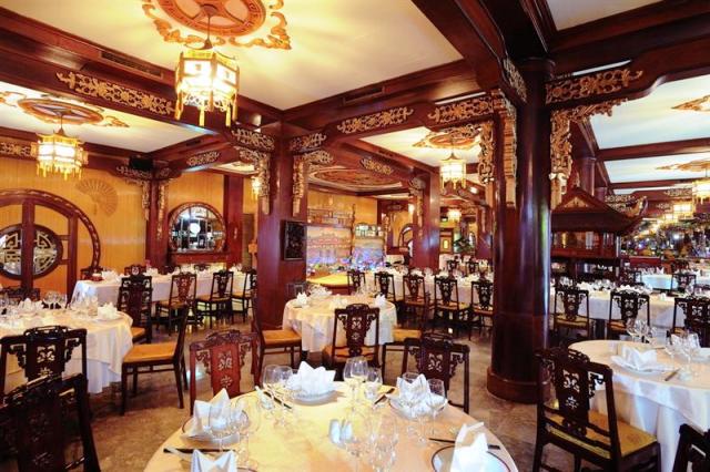 Thưởng thức ẩm thực tại các nhà hàng ở Huế