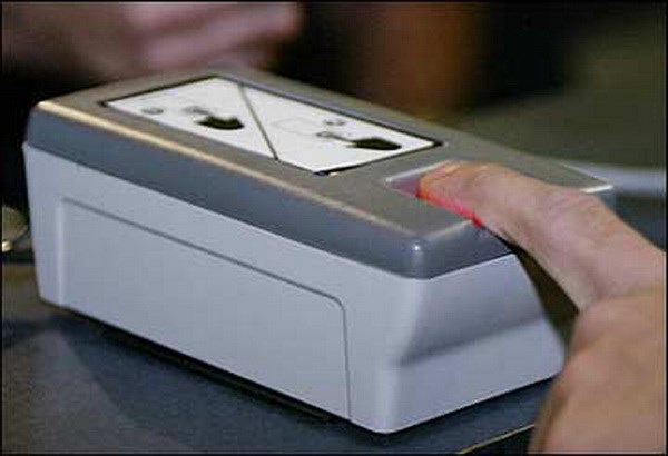 Du khách đến Singapore phải lấy dấu vân tay khi xuất nhập cảnh