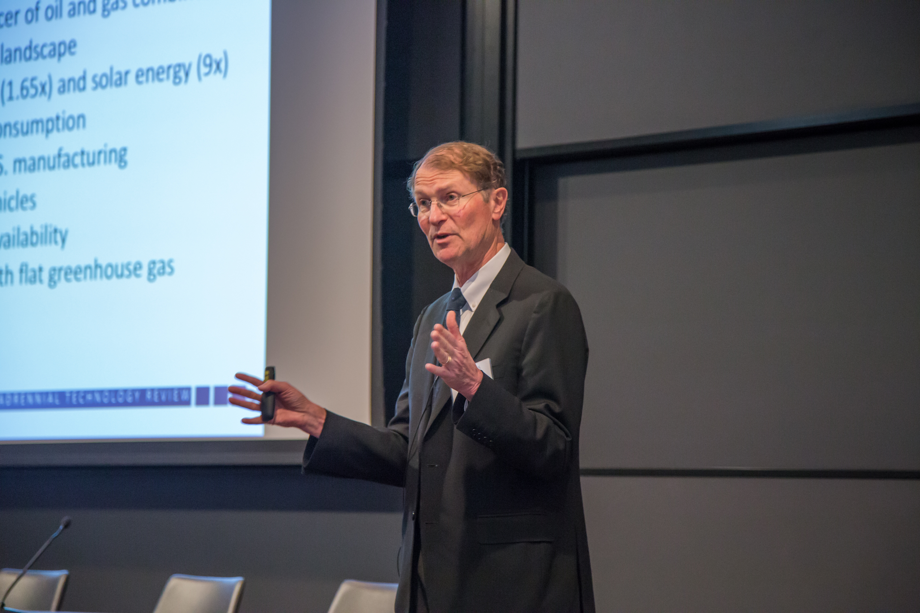 Singapore, Mỹ ký tuyên bố chung về hợp tác năng lượng sạch