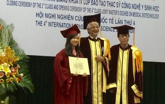 Festival khoa học Huế 2016 “Thành tựu y học với sức khỏe cộng đồng”