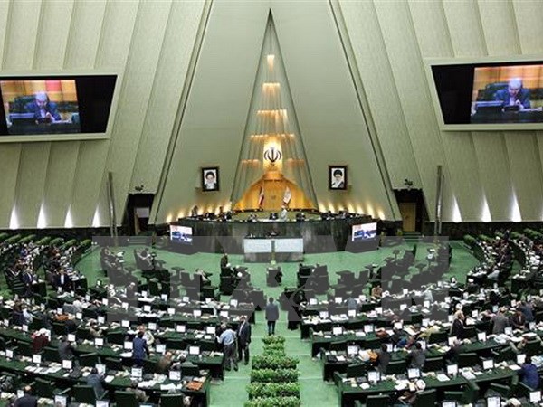 Cử tri Iran bắt đầu đi bỏ phiếu trong cuộc bầu cử quốc hội vòng 2