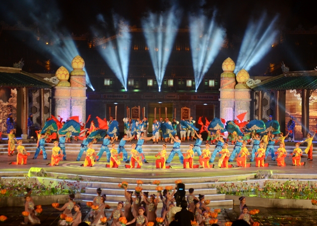 Huế mãi đẹp và thơ