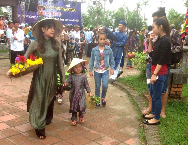 “Ơi o nhỏ nhỏ bán rau”