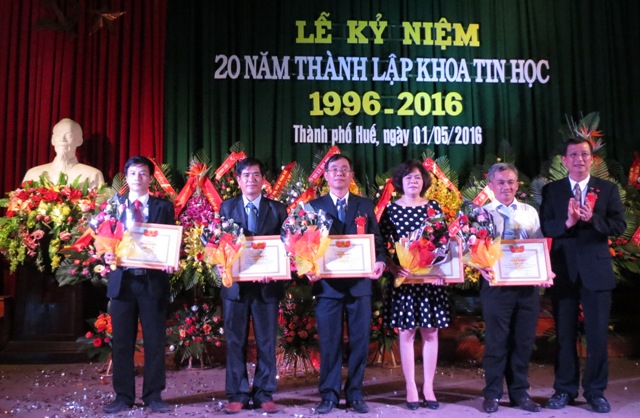 Kỷ niệm 20 năm thành lập Khoa Tin học Trường đại học Sư phạm Huế