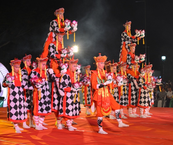 Phật giáo đồng hành cùng dân tộc”