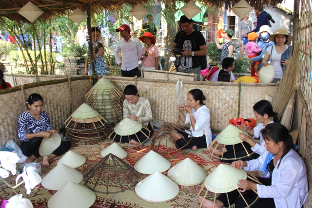 Khuyết tật cũng góp sức