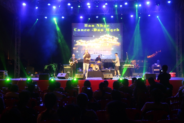 Đắm say cùng nhóm nhạc Cancer