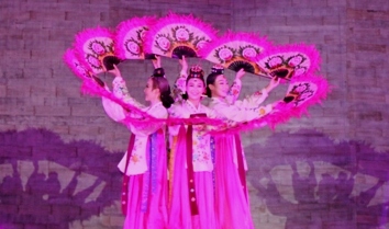 Sức sống từ những điệu múa