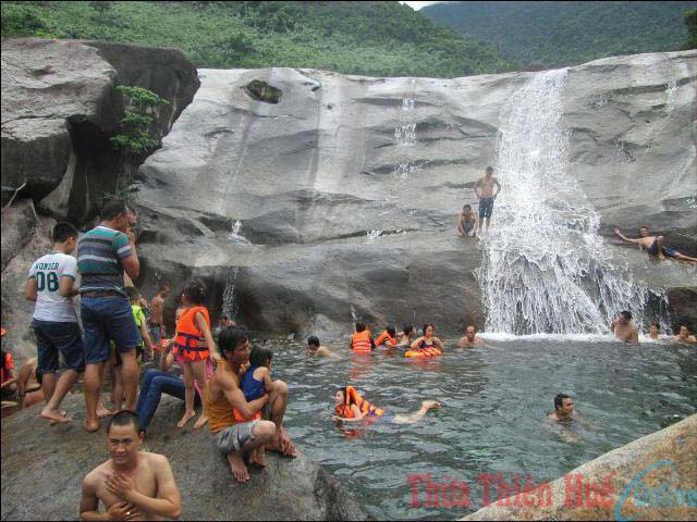 Thác Mơ, mơ một tuyến đường