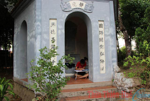 Luyện thi ở chùa