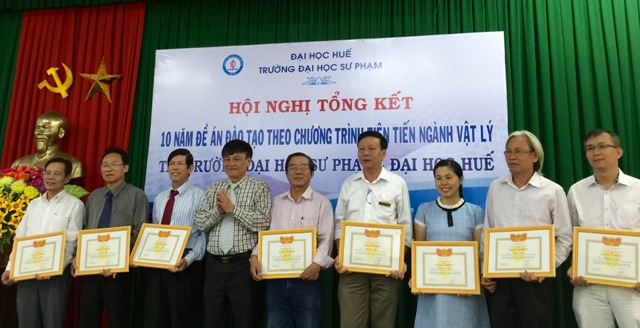 Tổng kết 10 năm Đề án đào tạo theo chương trình tiên tiến ngành vật lý