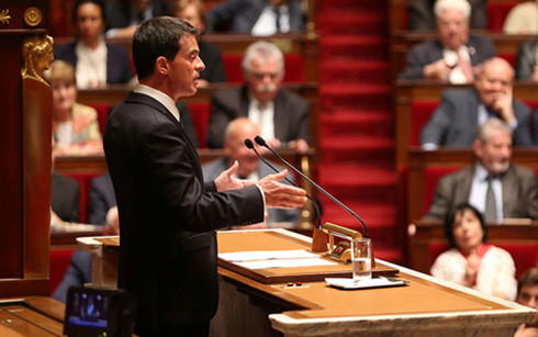 Chính phủ Pháp thông qua Luật Lao động gây tranh cãi