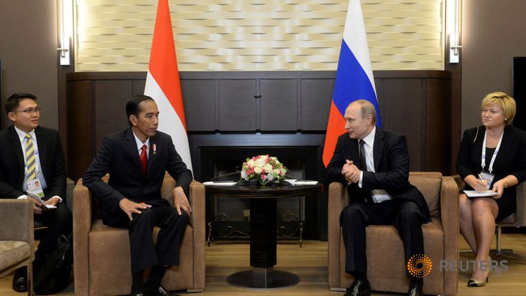 Nga ký thỏa thuận hợp tác quốc phòng, cấp vũ khí cho Indonesia