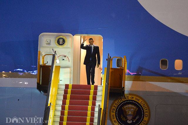 Hơn 1 000 người giữ an ninh Tân Sơn Nhất đón Tổng thống Obama