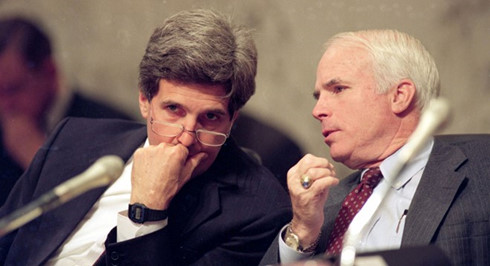 Ngoại trưởng Mỹ Kerry và nghị sĩ McCain rút ra bài học về Việt Nam