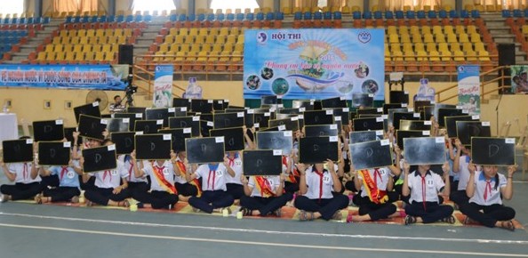 100 học sinh tham gia Chương trình Rung chuông vàng năm 2015