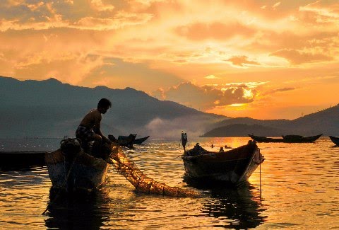 Chiêm ngưỡng vẻ đẹp khác lạ của đầm Lập An