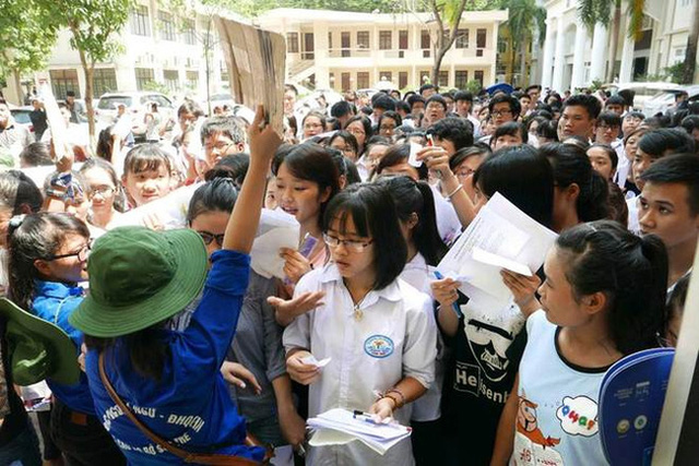 225 000 cử nhân, thạc sĩ thất nghiệp Hệ quả của mở trường đại học ồ ạt