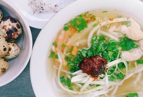 Bánh canh bà Đợi lừng danh xứ Huế