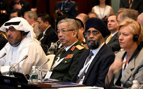 Shangri-La 2016 Vừa hợp tác vừa đấu tranh để giải quyết xung đột