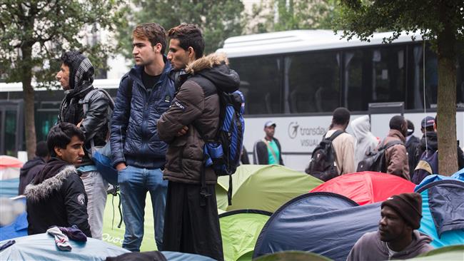 Pháp di dời 1 850 người tị nạn ra khỏi thủ đô